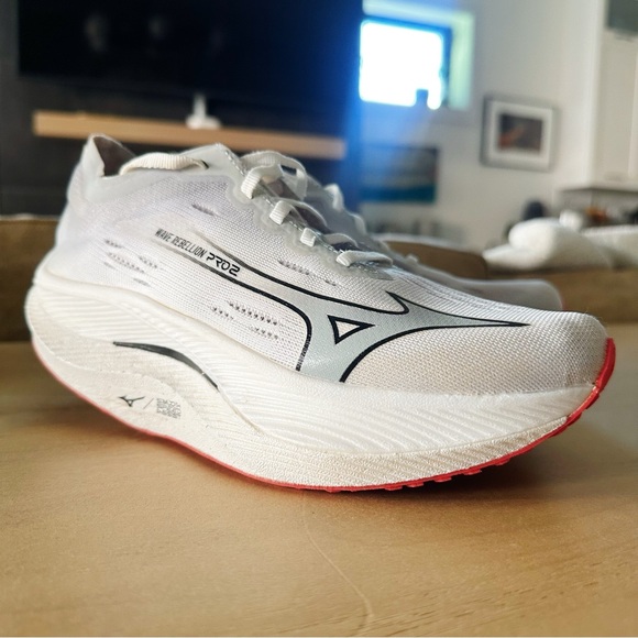 Mizuno Women's Wave Rebellion Pro 2 Running Shoe Size 7.5 - Picture 2 of 9